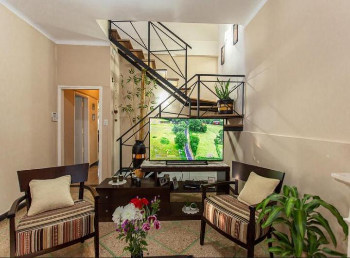 Casa · 130m² · 5 Ambientes · 1 Cochera