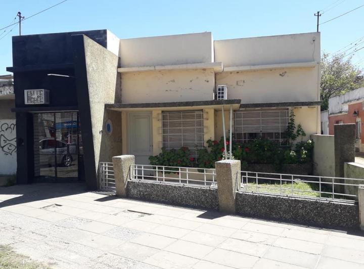 Casa · 102m² · 2 Dormitorios · 1 Cochera
