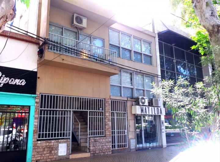 Casa · 150m² · 8 Ambientes