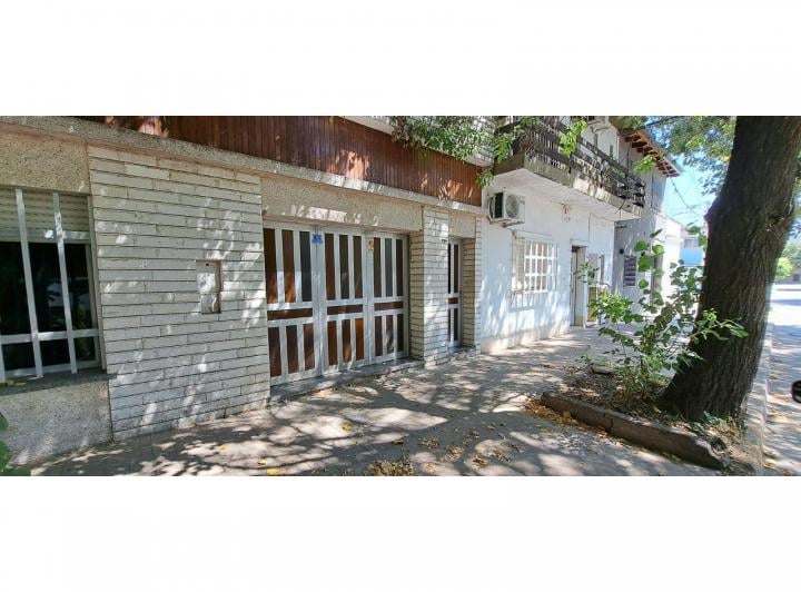 Casa · 124m² · 6 Ambientes · 1 Cochera