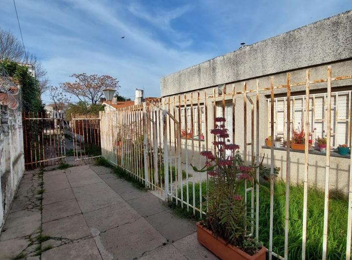 Casa · 100m² · 3 Ambientes · 2 Cocheras
