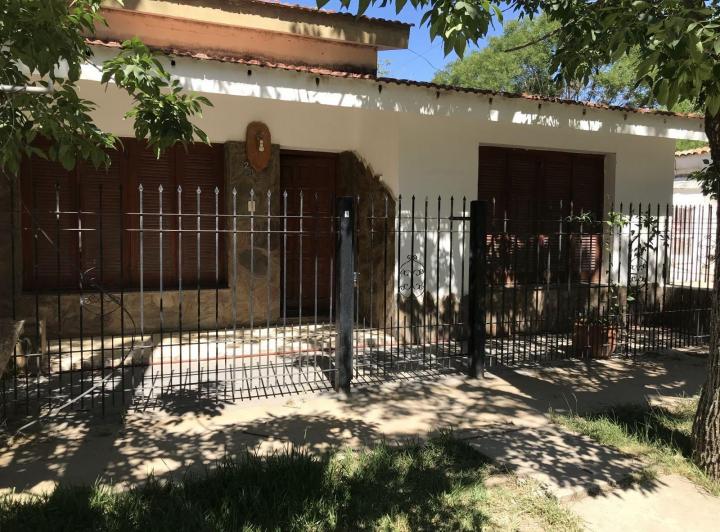 Casa · 180m² · 4 Ambientes