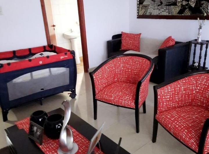 Casa · 245m² · 5 Ambientes · 2 Cocheras
