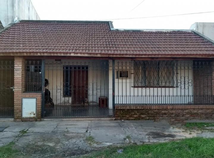 Casa · 110m² · 3 Ambientes · 1 Cochera