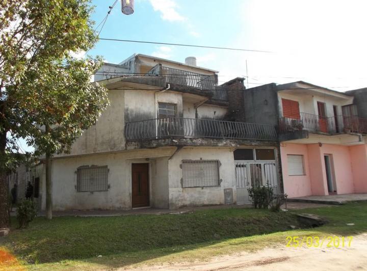 Casa · 180m² · 4 Dormitorios · 1 Cochera