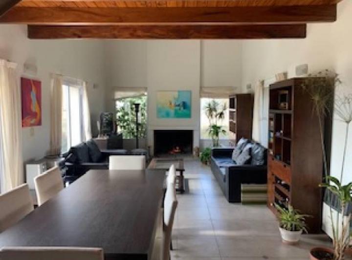 Casa · 173m² · 4 Ambientes · 1 Cochera