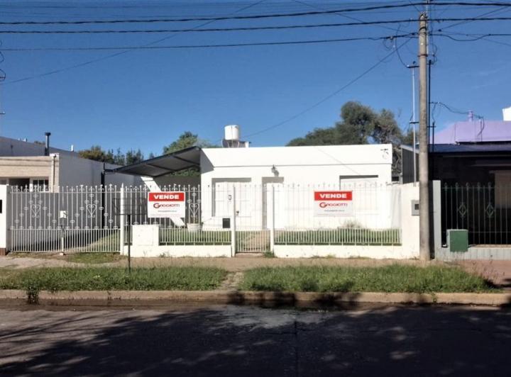 Casa · 60m² · 2 Dormitorios · 1 Cochera