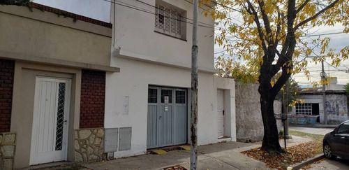 Casa · 200m² · 4 Ambientes · 1 Cochera