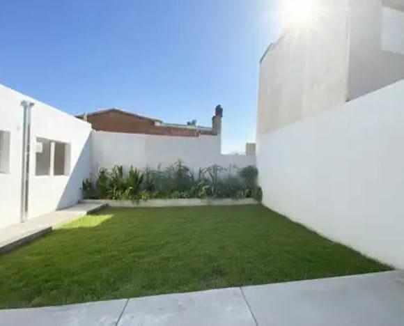 Casa · 110m² · 5 Ambientes · 1 Cochera