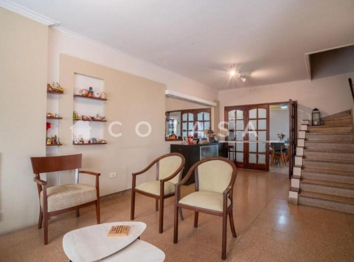 Casa · 185m² · 6 Ambientes · 1 Cochera