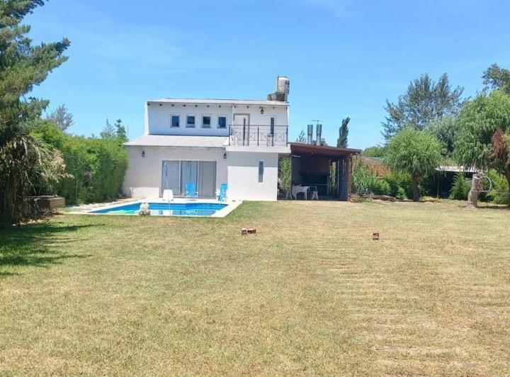 Casa · 120m² · 3 Ambientes · 2 Cocheras