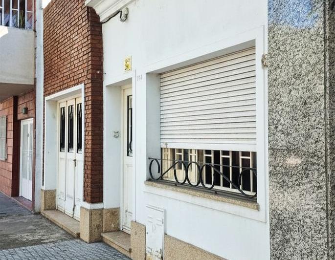 Casa · 75m² · 4 Ambientes · 1 Cochera