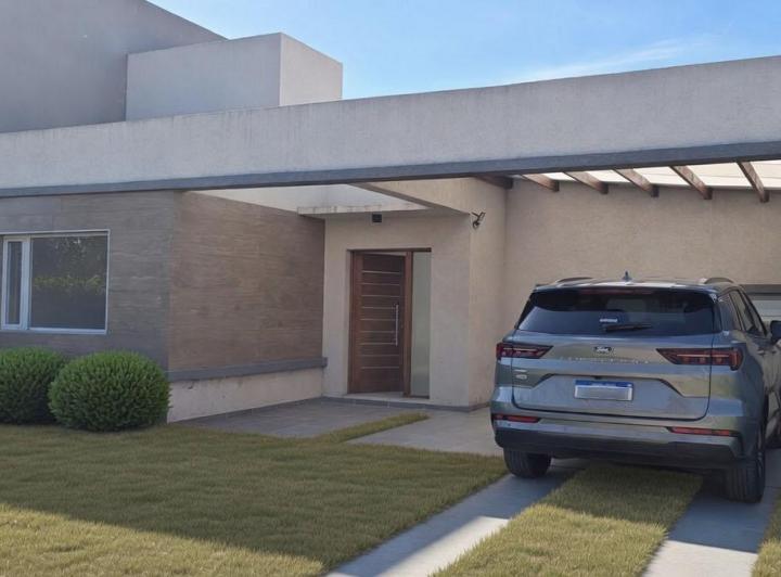 Casa · 360m² · 2 Dormitorios