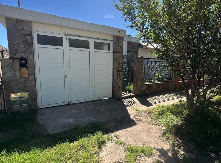 Casa · 132m² · 5 Ambientes · 1 Cochera