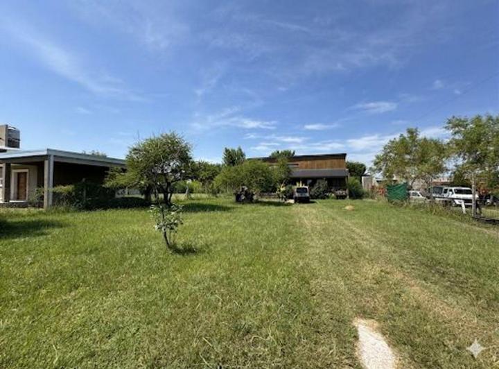 Casa · 1m² · 3 Ambientes