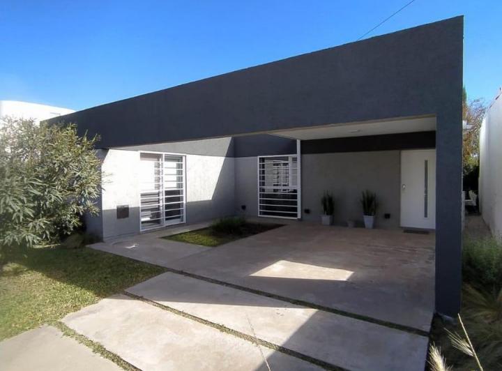 Casa · 72m² · 4 Ambientes · 1 Cochera