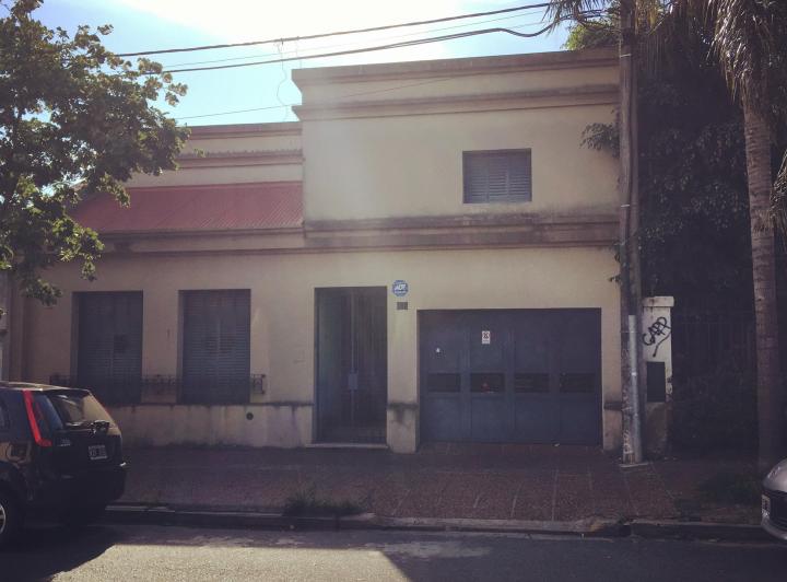 Casa · 220m² · 6 Ambientes · 1 Cochera