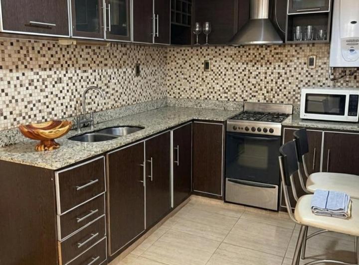 Casa · 120m² · 5 Ambientes · 1 Cochera