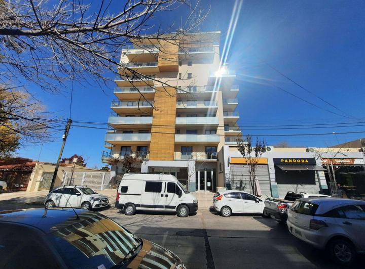 Departamento · 60m² · 2 Ambientes · 1 Cochera