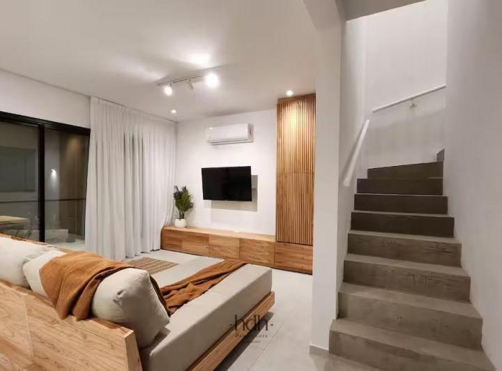 Casa · 170m² · 7 Ambientes · 2 Cocheras