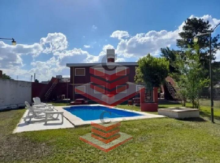 Casa · 154m² · 9 Ambientes · 1 Cochera