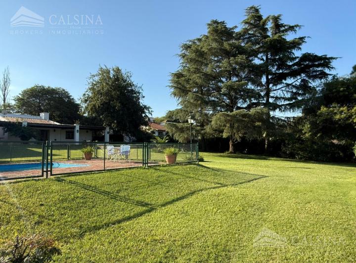 Casa · 444m² · 4 Dormitorios · 2 Cocheras