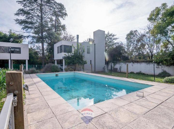 Casa · 162m² · 5 Ambientes · 1 Cochera