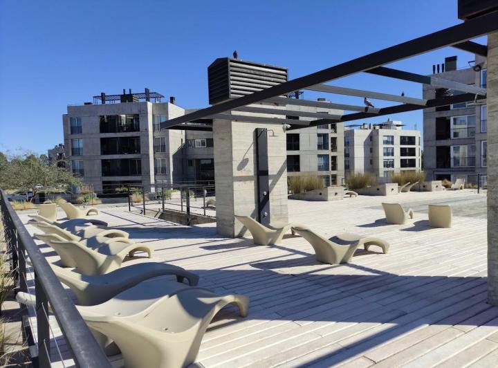 Departamento · 156m² · 6 Ambientes · 1 Cochera