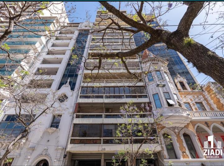 Departamento · 222m² · 6 Ambientes · 1 Cochera