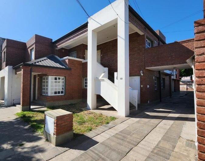 Departamento · 100m² · 8 Ambientes