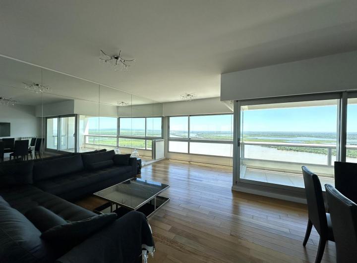 Departamento · 153m² · 4 Ambientes · 2 Cocheras