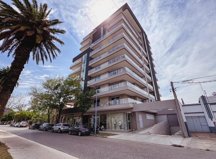Departamento · 83m² · 4 Ambientes · 1 Cochera