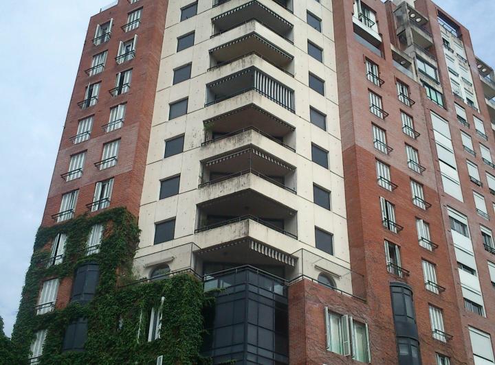 Departamento · 144m² · 5 Ambientes · 1 Cochera