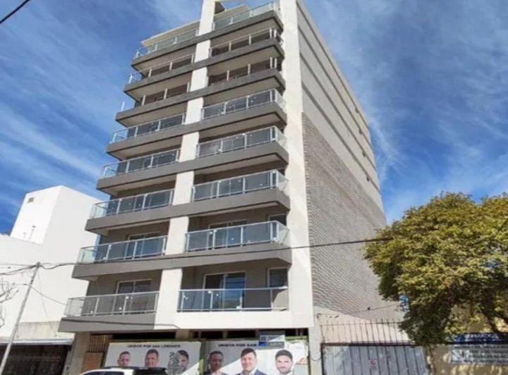 Departamento · 73m² · 5 Ambientes · 1 Cochera