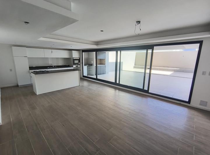 Departamento · 145m² · 5 Ambientes · 1 Cochera