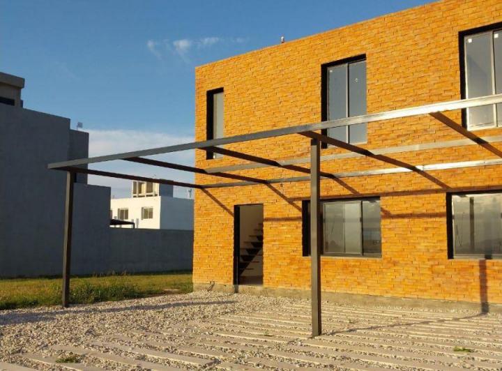 Casa · 90m² · 1 Ambiente