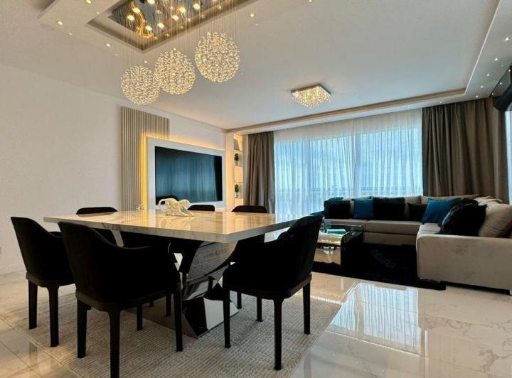 Departamento · 128m² · 6 Ambientes · 1 Cochera