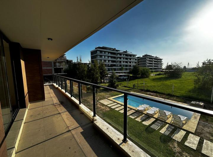 Departamento · 80m² · 4 Ambientes · 1 Cochera