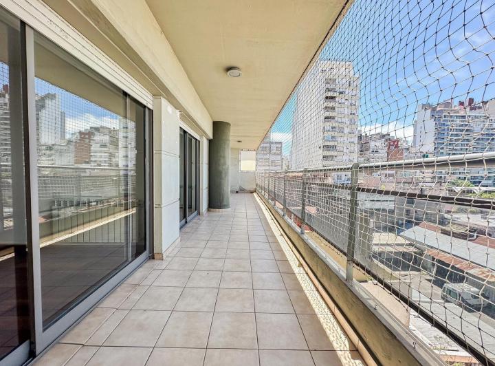 Departamento · 93m² · 6 Ambientes · 1 Cochera