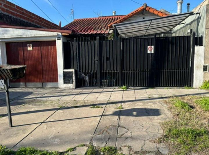 Casa · 120m² · 4 Ambientes · 2 Cocheras