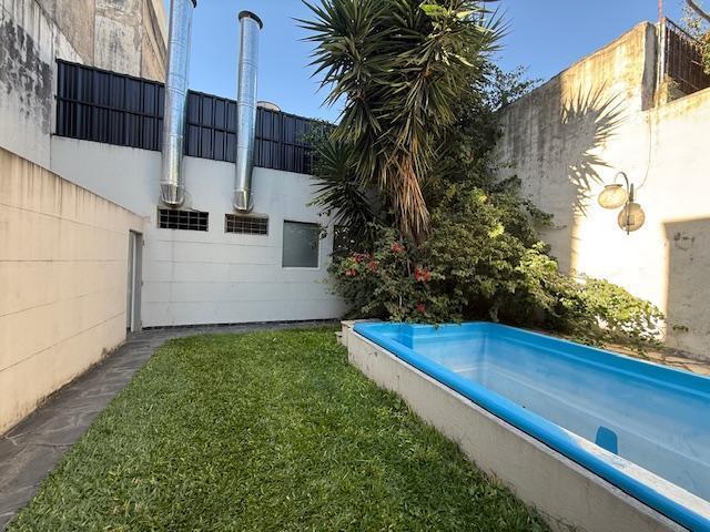 Casa · 223m² · 4 Ambientes · 2 Cocheras