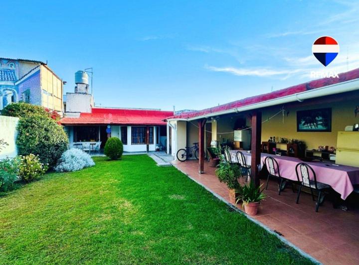 Casa · 140m² · 5 Ambientes · 3 Cocheras