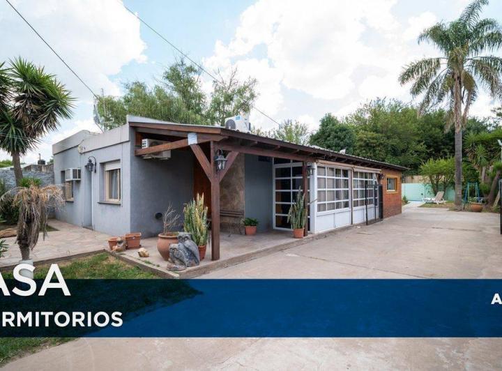 Casa · 225m² · 6 Ambientes · 2 Cocheras