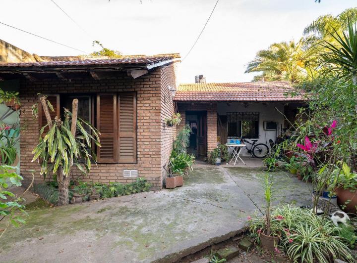 Casa · 150m² · 4 Ambientes · 2 Cocheras