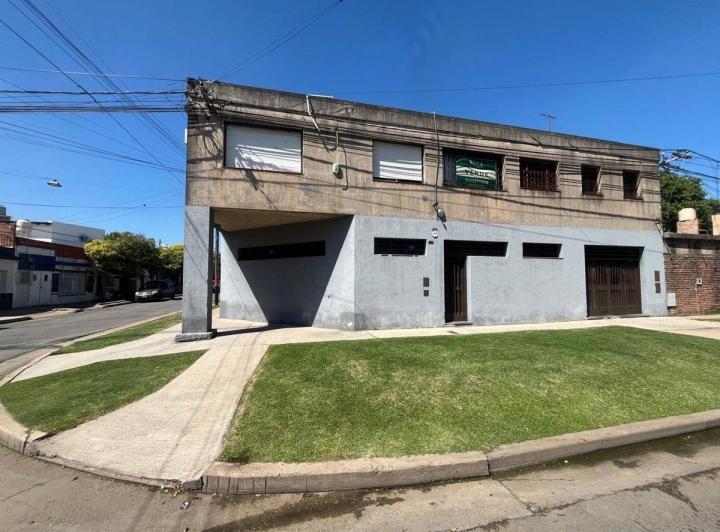 Casa · 346m² · 7 Ambientes · 2 Cocheras