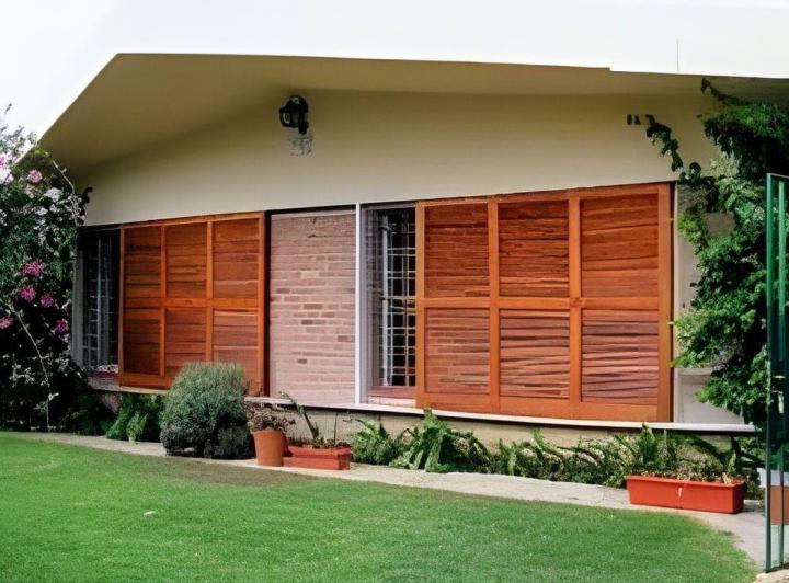 Casa · 275m² · 6 Ambientes · 4 Cocheras