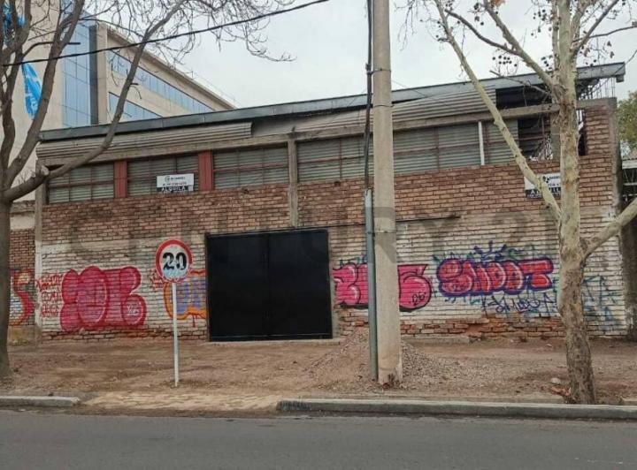 Bodega-Galpón · 140m²