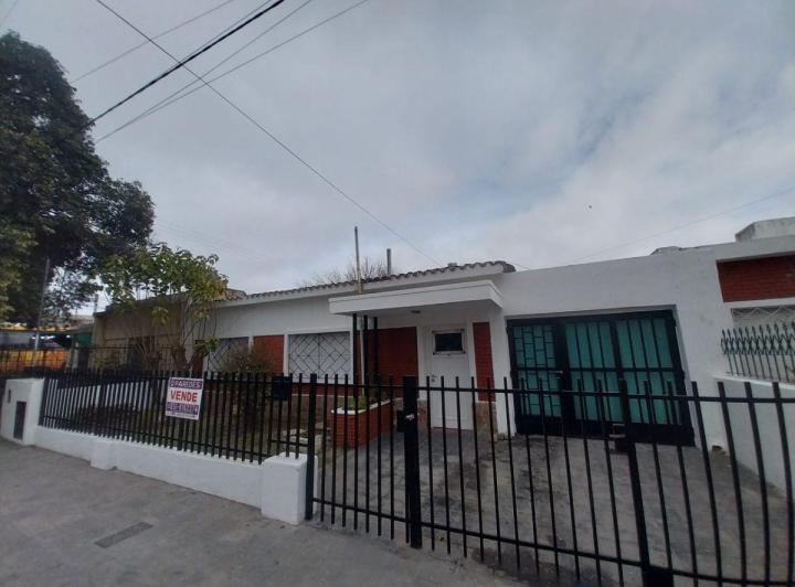 Casa · 175m² · 5 Ambientes · 2 Cocheras