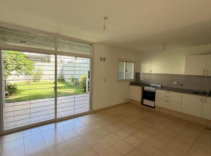 Casa · 150m² · 4 Ambientes · 2 Cocheras