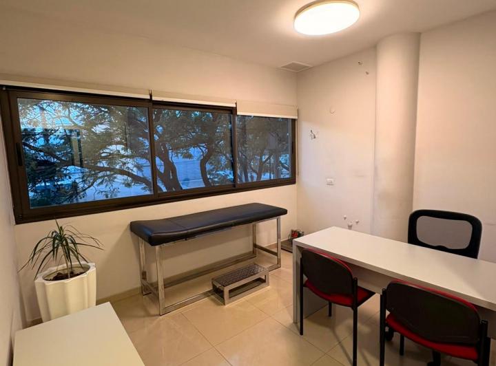 Consultorio · 2m² · 4 Ambientes · 1 Cochera